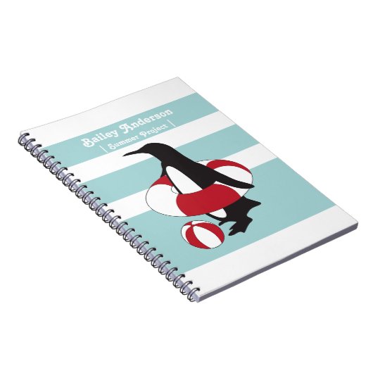 淡い青のかわいい漫画ペンギンが泳ぐ子供 ノートブック (右側)