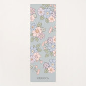 淡い青の背景にパステルフラワー ヨガマット (正面)