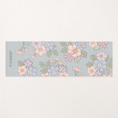 淡い青の背景にパステルフラワー ヨガマット (正面(横))