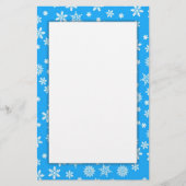 淡い青の背景に白い雪の結晶 便箋 (正面)