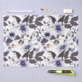 淡い青の花と緑の葉継ぎ目付 薄葉紙 (クラフト)