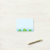 淡い青色のキュートな小さなカエル ポストイット (デスク上)