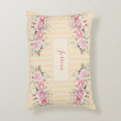 淡い黄色のストライプ アクセントクッション (正面(垂直))