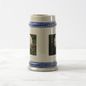 淡い黄色のバラ ビールジョッキ (中央)