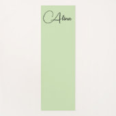 淡緑色と黒色のモノグラム ヨガマット (正面)