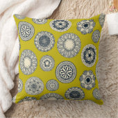 淡黄緑曼荼羅のcirqueの点 クッション (ブランケット)