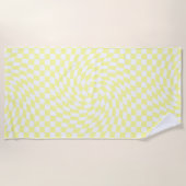 淡黄色と白色のチェック市松模様にパターン ビーチタオル (正面)