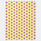 淡黄色の紫色の花 フリースブランケット (正面)