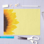淡黄色の黄色と茶色のひまわり 薄葉紙 (クラフト)