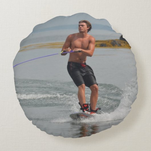 淡黄色のWakeboarder ラウンドクッション (裏面)