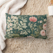 深いグリーンウィズパステルウッドシーフラワーズ ランバークッション (ブランケット)