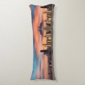 深いサンセットオーバーシカゴ ボディピロー (正面縦)