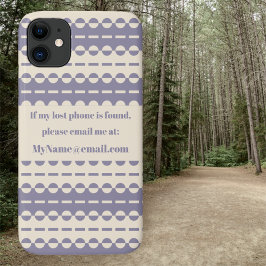 深いストライプクリームとグレーパープルのプリーツの iPhone 11 ケース