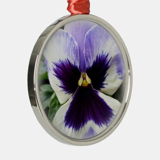 深いパープルオンホワイトパンジー メタルオーナメント (右)