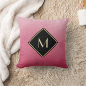 深いピンクの水色と黒と金ゴールドモノグラム クッション (ブランケット)
