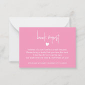 深いピンクブックリクエストチケットベビーガールシャワー ノートカード (正面)