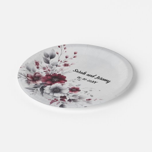 深いブルガンディシルバーグレイ水彩フローラ ペーパープレート (アングル)