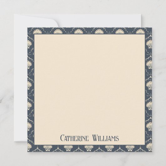 深いブルーとクリームシーシェルパターン ノートカード (正面)