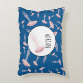 深いブルー海クラゲ模様名前をカスタムする アクセントクッション (正面(垂直))