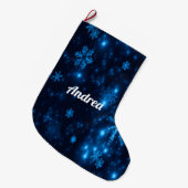 深いブルー&ブライトスノーフレークスクリスマスストッキング ラージクリスマスストッキング (正面 (吊り時))