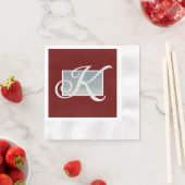 深いワインアンドシルバーモノグラム紙ナプキンス 縁ありカクテルナプキン (インサイチュ)