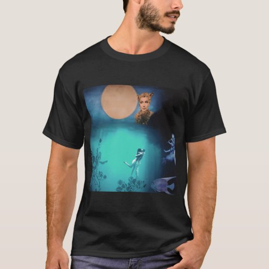 深い水と黄色い満月 Tシャツ (正面)