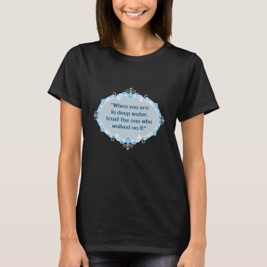 深い水の静けさ Tシャツ (正面)
