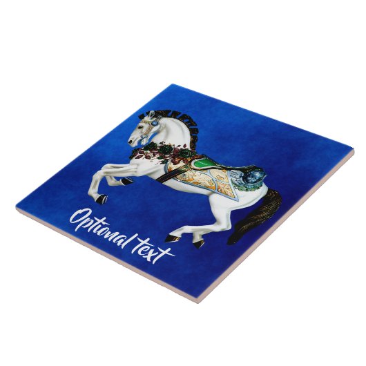 深い青のかわいらしく白い回転木馬の馬 タイル (側面)