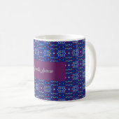 深い青の伝統的な幾何学ピクセルパターン コーヒーマグカップ (正面右)