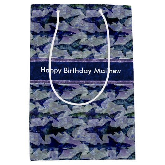深く青い海の鮫の攻撃のカスタムの文字 ミディアムペーパーバッグ (正面)