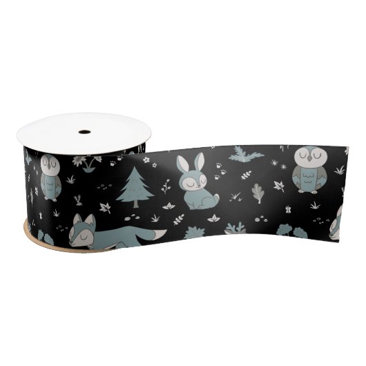 深夜に眠そうな小さな森の林のクリッター サテンリボン (リール)