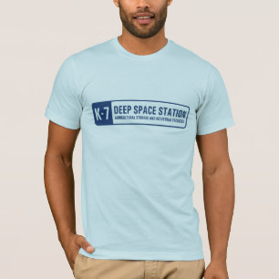 深宇宙の場所k-7 tシャツ