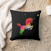 深宇宙の数々の色がついたユニコーン クッション (ブランケット)