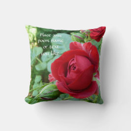 深紅のばら色の芽の枕 クッション