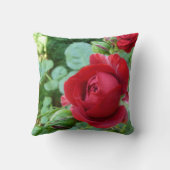 深紅のばら色の芽の枕 クッション (裏面)