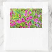 深紅の花が咲く美しい緑のワイゲラ 長方形シール (バッグ)