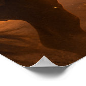 深紅威厳のある光の中で飼育するダークベイホース ポスター (角)