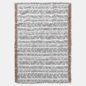 深紅色の樺の木の木のライトグレー スローブランケット (正面縦)