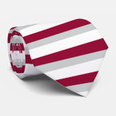 深紅色の灰色および白く横ストライプのなタイ ネクタイ (ロール)