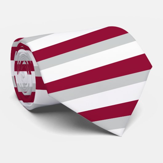 深紅色の灰色および白く横ストライプのなタイ ネクタイ (ロール)