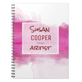 深紅色水彩画ブラシストロークおよびばら色のDesig ノートブック