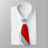 深紅、灰色、および白く斜めストライプのなタイ ネクタイ (タイ)