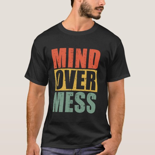 混乱した主催者に対する思い Tシャツ (正面)