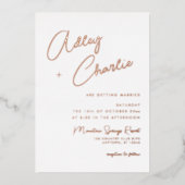 混合モダンフォントマゼンタバラ結婚金ゴールド 箔招待状 (正面)