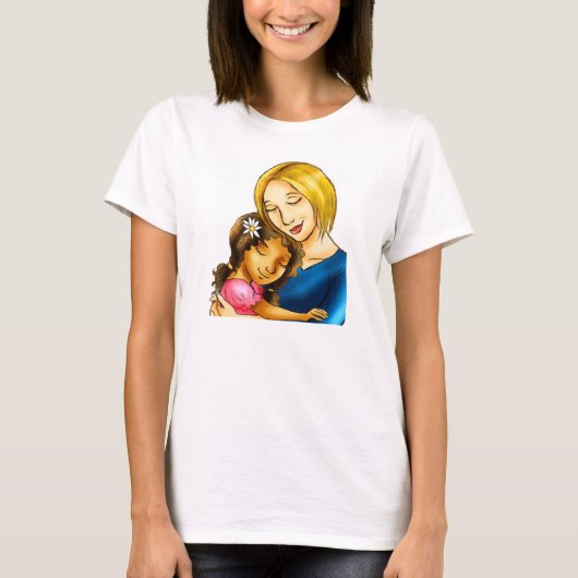 "混血の娘"を抱き締めている白人のお母さん Tシャツ (正面)