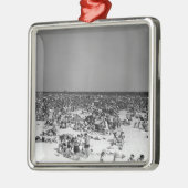 混雑させたビーチ メタルオーナメント (左)