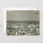 混雑したビーチ ポストカード (正面/裏面)