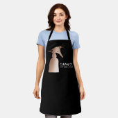 清掃サービス事業ブラックバラ金ゴールド エプロン (着用した状態)