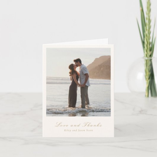 清潔なアイボリーとゴールドのエレガントなウェディング サンキューカード (正面)