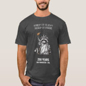 清潔に保て 自由を守れ — アライグマの自由 250 Tシャツ (正面)
